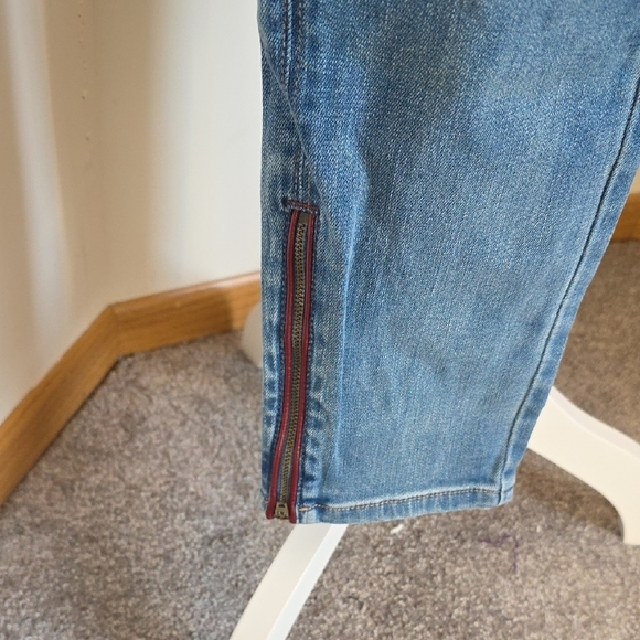 White House Black Market Skimmer Jeans - Picture 3 of 9